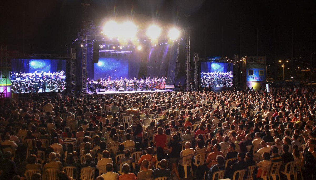 Medellin_Travel's tweet photo. Nos despedimos de #Festitango2015 con la alegría de tener este festival aña tras año en nuestra ciudad ¡Gracias! http://t.co/i1xz0pcwsY