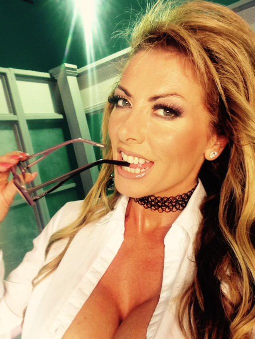 Cum join me for my last show boys @RedLight_tv channel 930 http://t.co/Ka88YY3tES<a class="tags" href="/tag/redlight_tv">@redlight_tv</a><a href="/tag/titties"class="tags"><span>#titties</span></a><a href="/tag/tittytuesday"class="tags"><span>#tittytuesday</span></a><a href="/tag/milf"class="tags"><span>#milf</span></a>