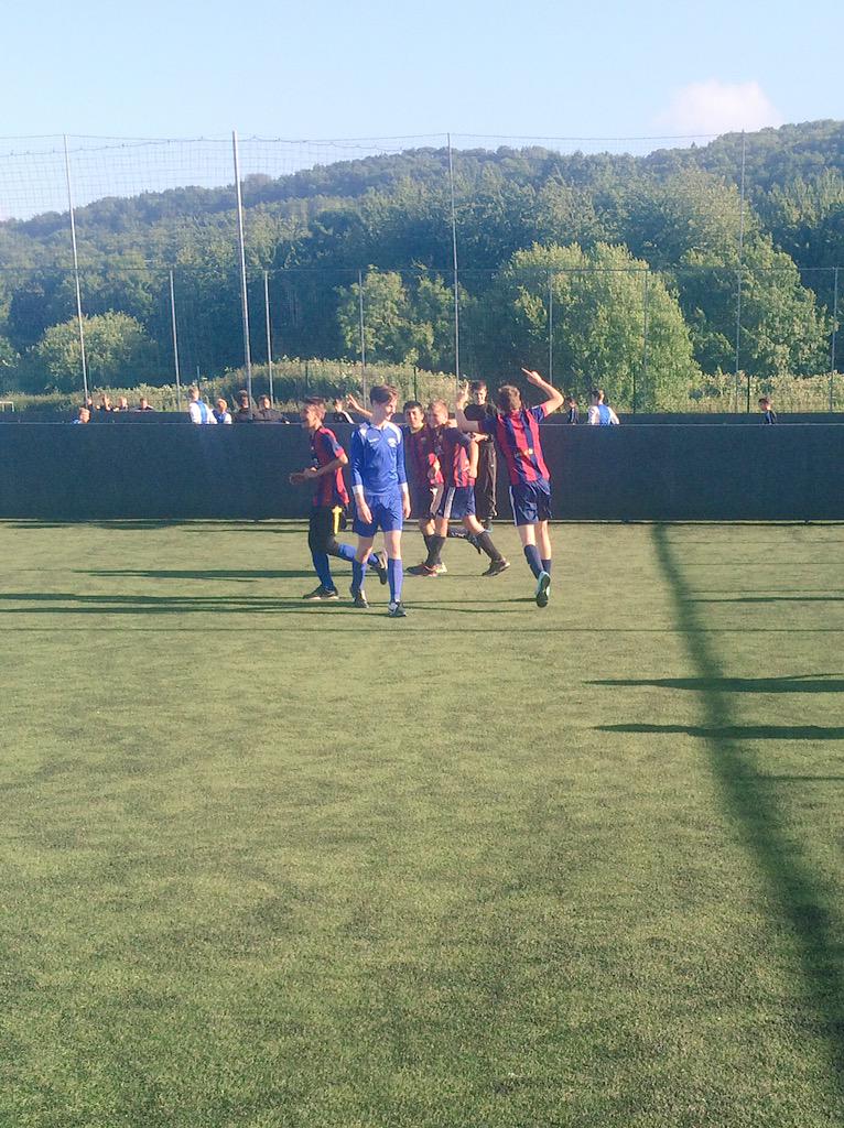 GolCardiff's tweet photo. The @bullshiktas lads celebrating after scoring a quality goal tonight! #CardiffYouthLeague http://t.co/hjcYifoBIm