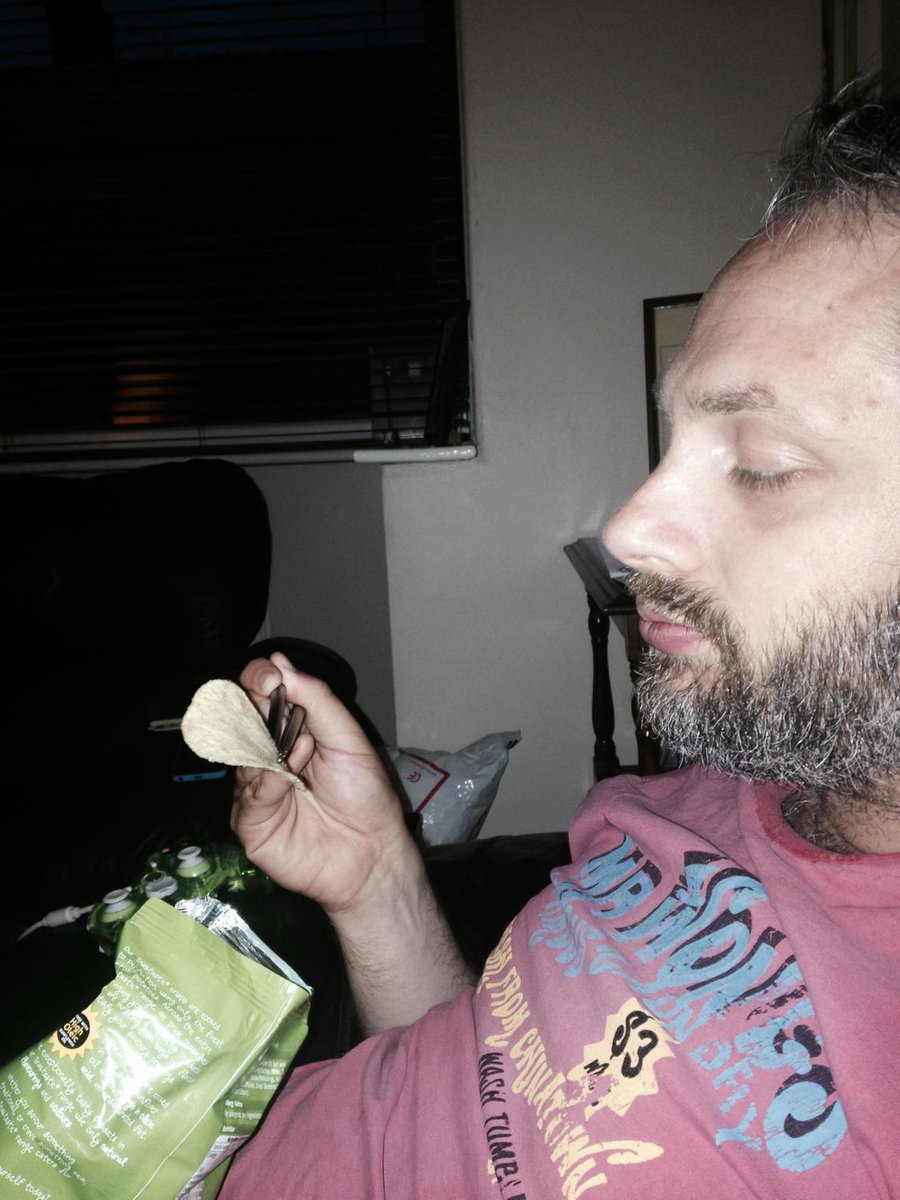 OberonDeMonet's tweet photo. Cos eating crisps with chopsticks is normal round here.... http://t.co/Au7hlFViiO
