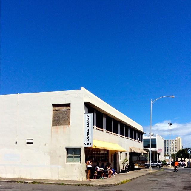 nacc_osk's tweet photo. ホテルで話してた人に教えてもらったココヘッドカフェに到着 #cocoheadcafe #hawaii #kaimuki #ハワイ #カイムキ http://t.co/WllhLU2DxA http://t.co/Is4H8zf9qm