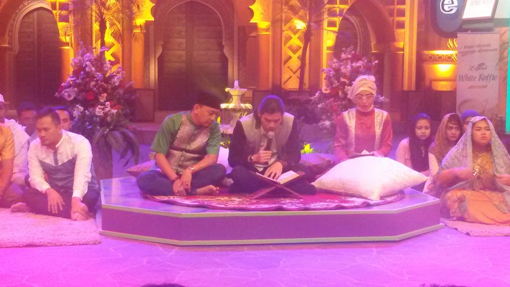 OVJ_kitelagi's tweet photo. Jadi adem nggak sih Tweeps dengerin @DiDevirzha mengaji? #AlkisahT7 http://t.co/91SFT38TRl