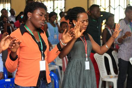 Homeland_stcc's tweet photo. Prayer session during last year Children Leadership Holiday Camp http://t.co/NE5DIzh13J