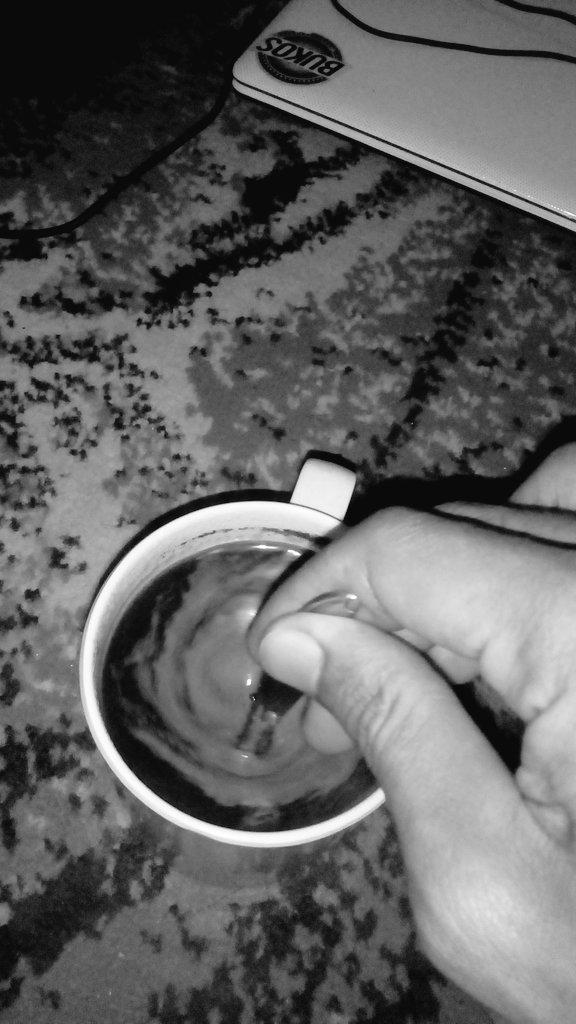 BukosBogor's tweet photo. Ngopsssss kosss ☕ http://t.co/1EwoSIywhM