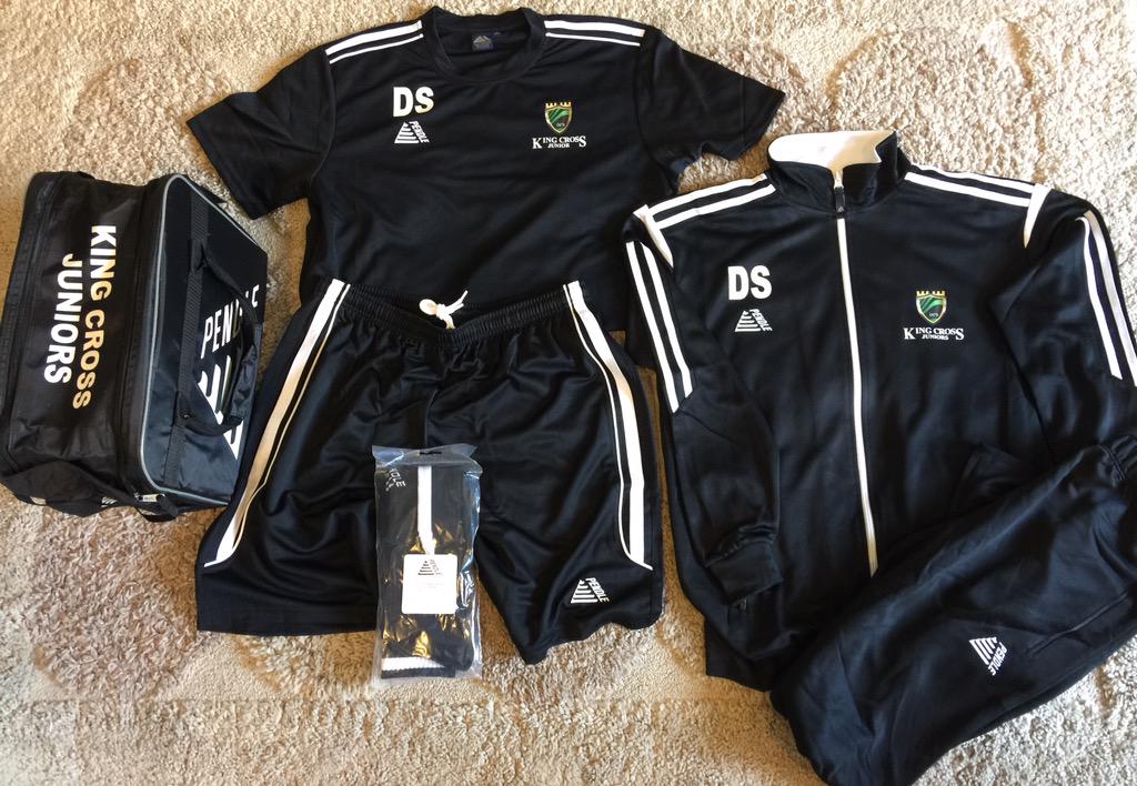 KingCrossJFC's tweet photo. Full kit supplied to our great coaches! Get in touch with us now!!

We're looking for the best coaching talent in HX http://t.co/2Yw3qX1Xhm