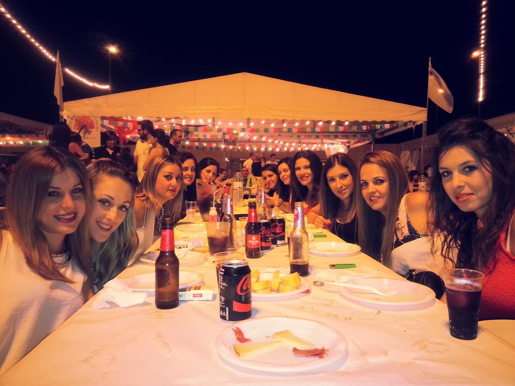 rakysinmas's tweet photo. Vivan las bandoleras!!!! http://t.co/Dpd0LKmvqK