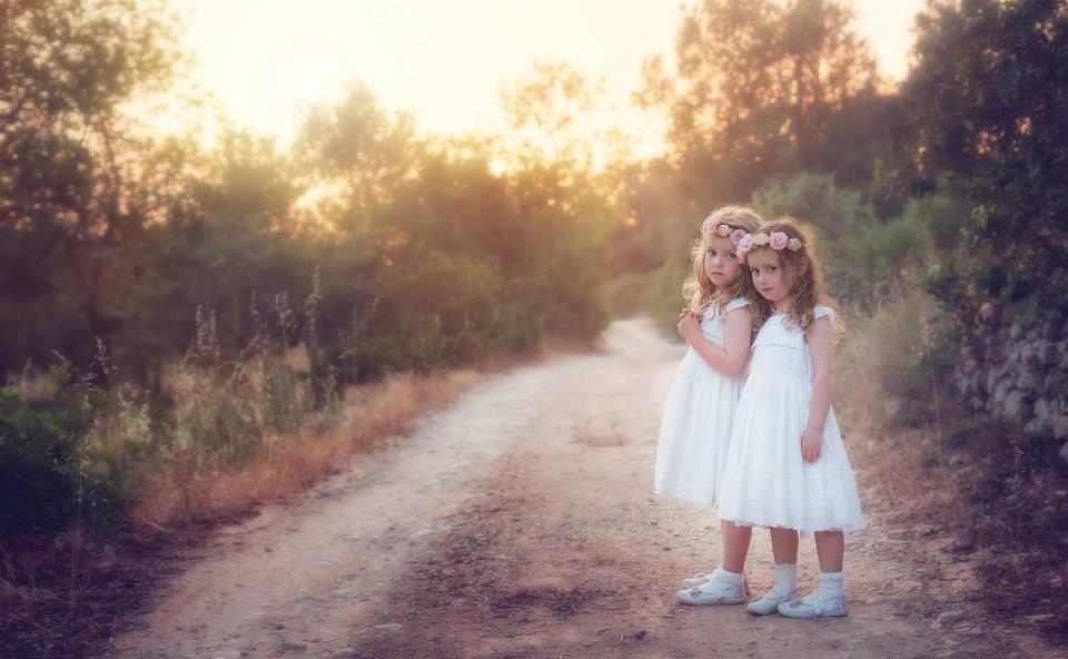 bloomcrm's tweet photo. Adorable #summer child photography #photography #FinicPrint @@BASPCP http://t.co/Sllu54GK5d http://t.co/4OAYllafBn