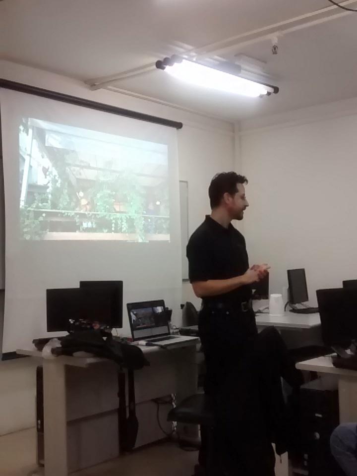 filipeportes's tweet photo. @steveonjava speaking now on #jougtour #java20 #20javadays at @soujavaCampinas http://t.co/vQp0Z6ALe6