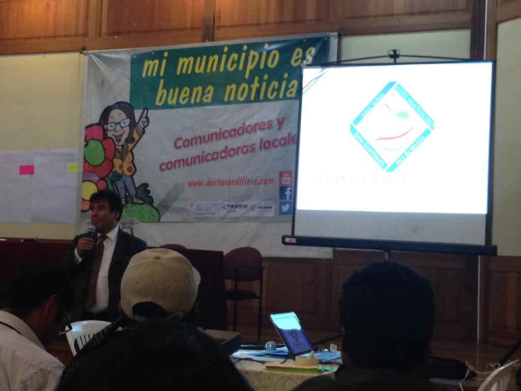 amador_se's tweet photo. Foro sobre Transparencia y Lucha Contra la Corrupción en el encuentro de comunicador@s PADEM @PeriodistaV @ferluis78 http://t.co/ZAoTpfJWFx