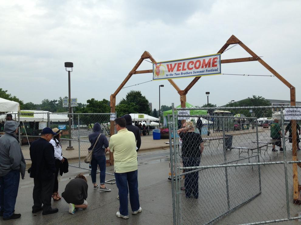 TwoBrothersBeer's tweet photo. It's on!!! #TwoBrosSummerFest #ScrewTheRain http://t.co/lszKNwAwSM
