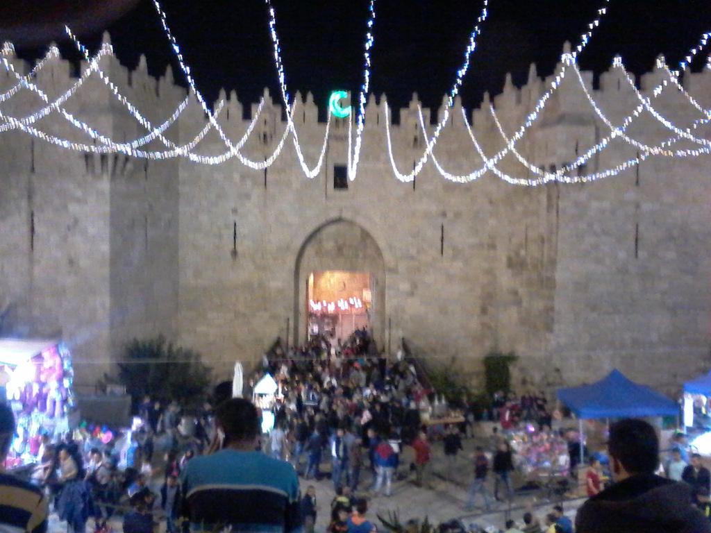 smal_hanoon's tweet photo. القدس <3
باب العمود 
#تصويري ^_^ http://t.co/qWLS0Oc9lb