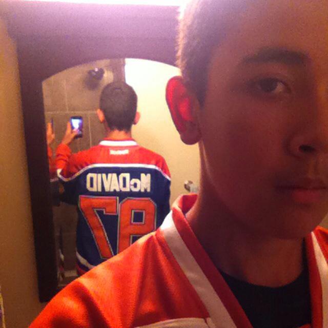 CorsonHanlan's tweet photo. #McDavid 😍😍 NEW JERSEY #97 Oilers http://t.co/BKiUxJg21H