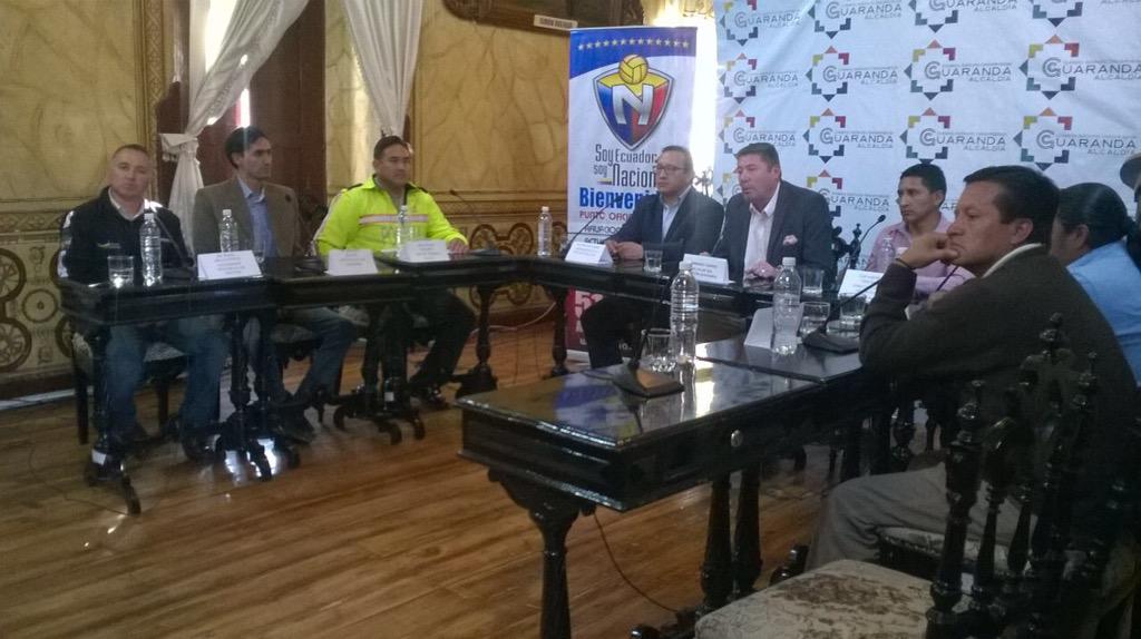 elnacionalec's tweet photo. Rueda de prensa en Guaranda, previo al encuentro entre #ElNacional va #Rivef http://t.co/RTngu8LaGG