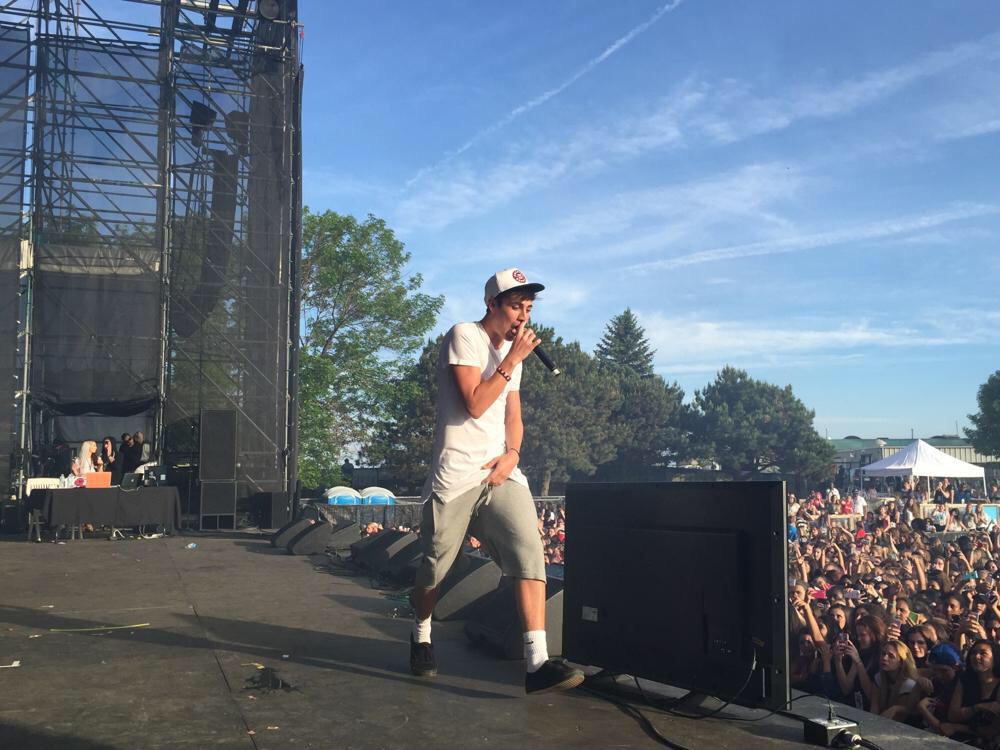 wilkupdates's tweet photo. #PHOTO "FBF to #DigiFestTOR when @sammywilk was straight KILLINNG IT...." Via @DigiTour twitter. http://t.co/OW3w7AoY4U