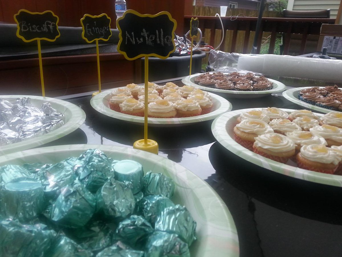 TrebleBrew's tweet photo. Treats are out! #yum #teamtreble http://t.co/0WoAIydBhp