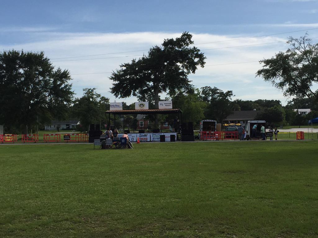 BotBMilton's tweet photo. Another beautiful Friday afternoon in downtown Milton. It's our last show for the summer so don't miss out! http://t.co/BJ29t1F9tj