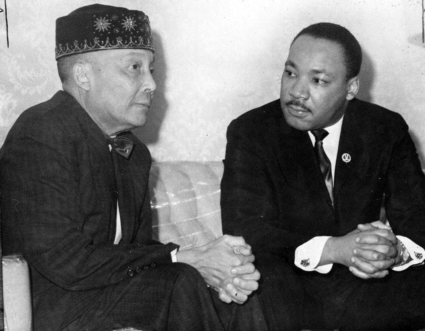LouisFarrakhan's tweet photo. Youth: Study the speeches of Dr. King from the last years of his life. [Video] http://t.co/lFOaeuVCiH #JusticeOrElse http://t.co/VCs5Myf7HC