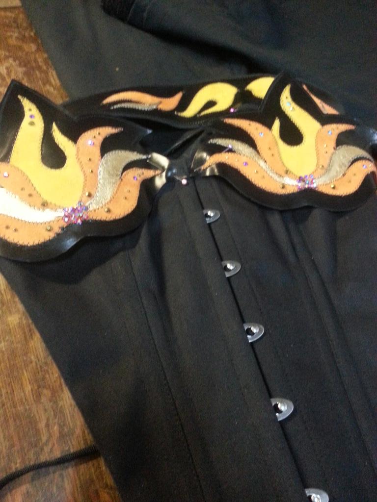 burningbelles's tweet photo. Costume production has taken over http://t.co/rg3cTc7Ifv
