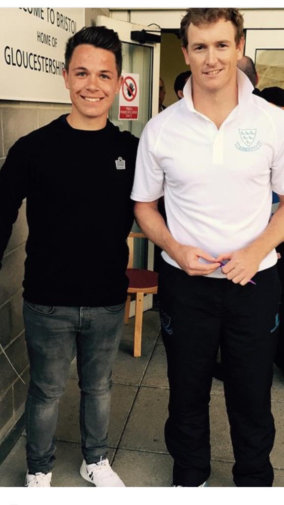 MilesHackett3's tweet photo. Nice meeting u today @Georgebailey_82  best of luck in the ashes👌 http://t.co/dG6CtZOH4t