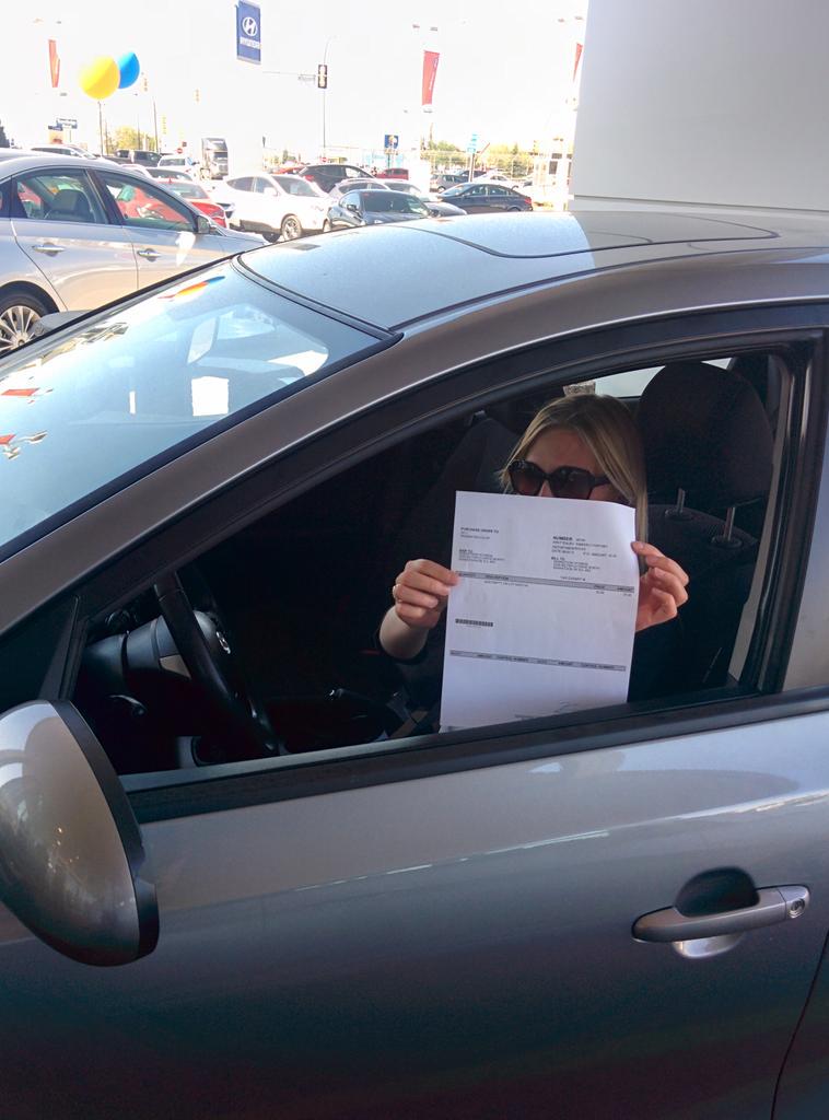 RamParsihy's tweet photo. @JaimieLyn_ is going to get gas in a manual! http://t.co/twjAzlHjWp