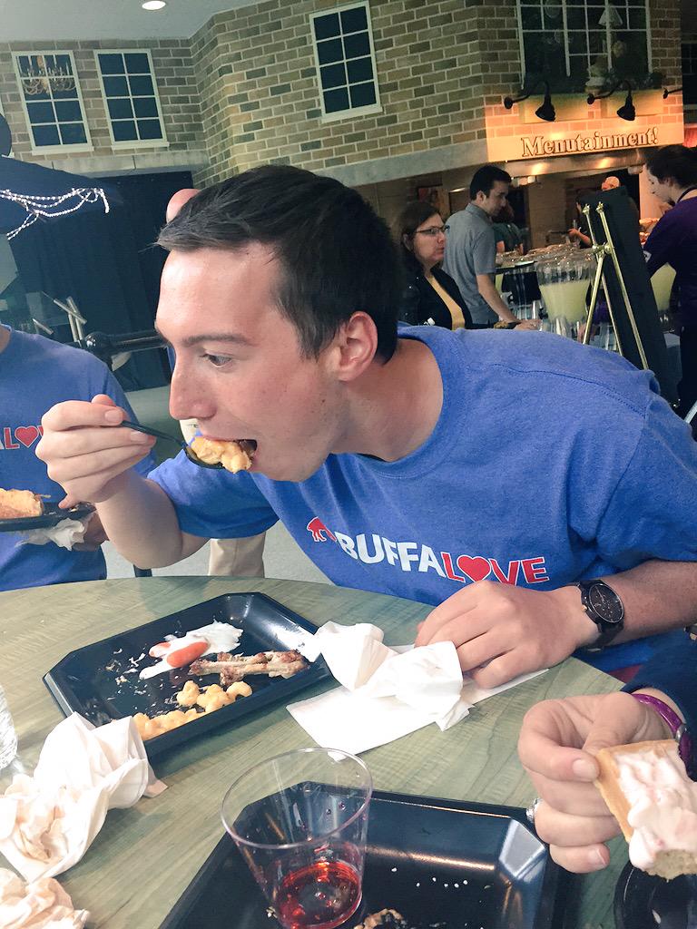 Mr_Canisius's tweet image. Jerry knows the struggle of a broke, starving college student. #WhereAreTheyNow #NJSLC2015 #BeTheLight