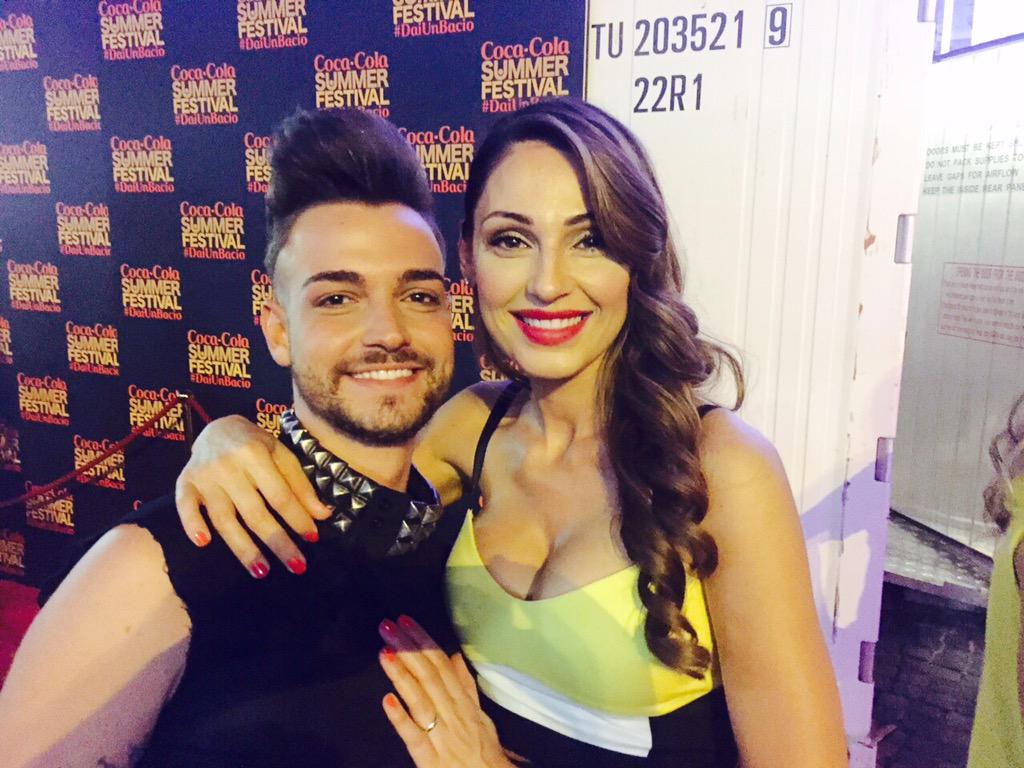 Valerio_Scanu's tweet photo. È sempre un piacere ritrovarti @_AnnaTatangelo_ 😘😘❤️ @SummerFestival @social_mediaset @rtl1025 @CocaCola @CocaColaCo http://t.co/nJhbbXXJlH