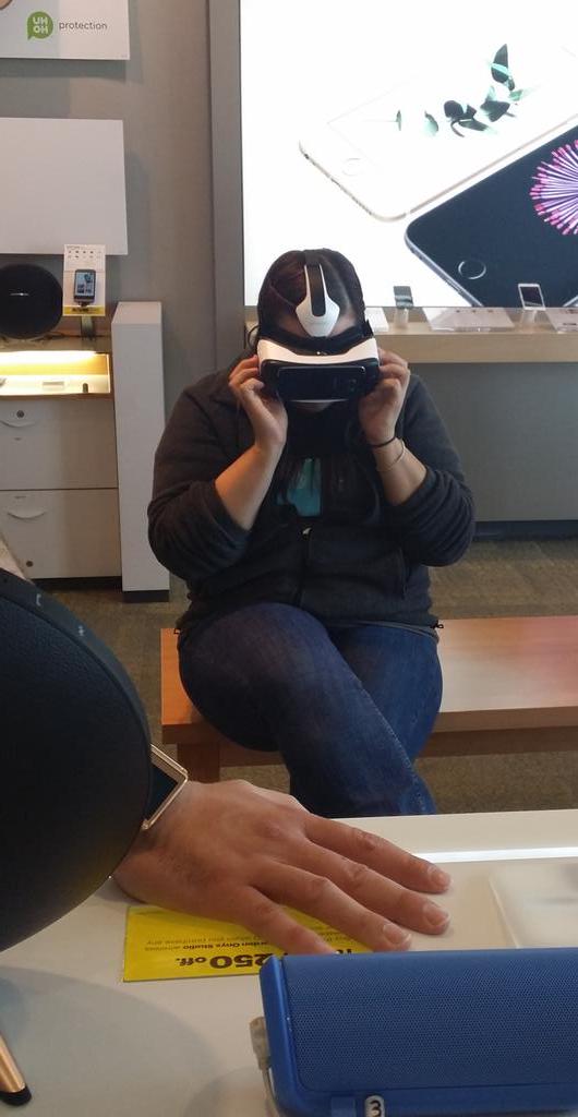 jstimbert's tweet photo. Samsung Gear VR demo! http://t.co/2FwAVTTorK