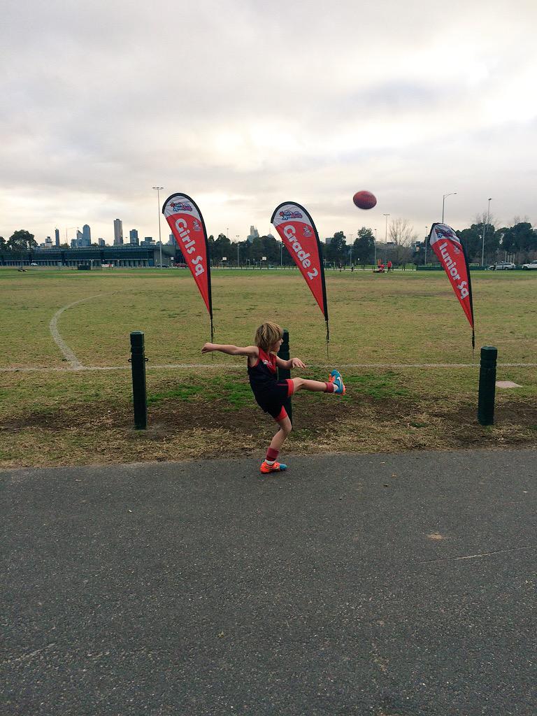 GreinerSimon's tweet photo. @AuskickSthMelb go Melbourne you good thing. http://t.co/Wp82vvqCt0