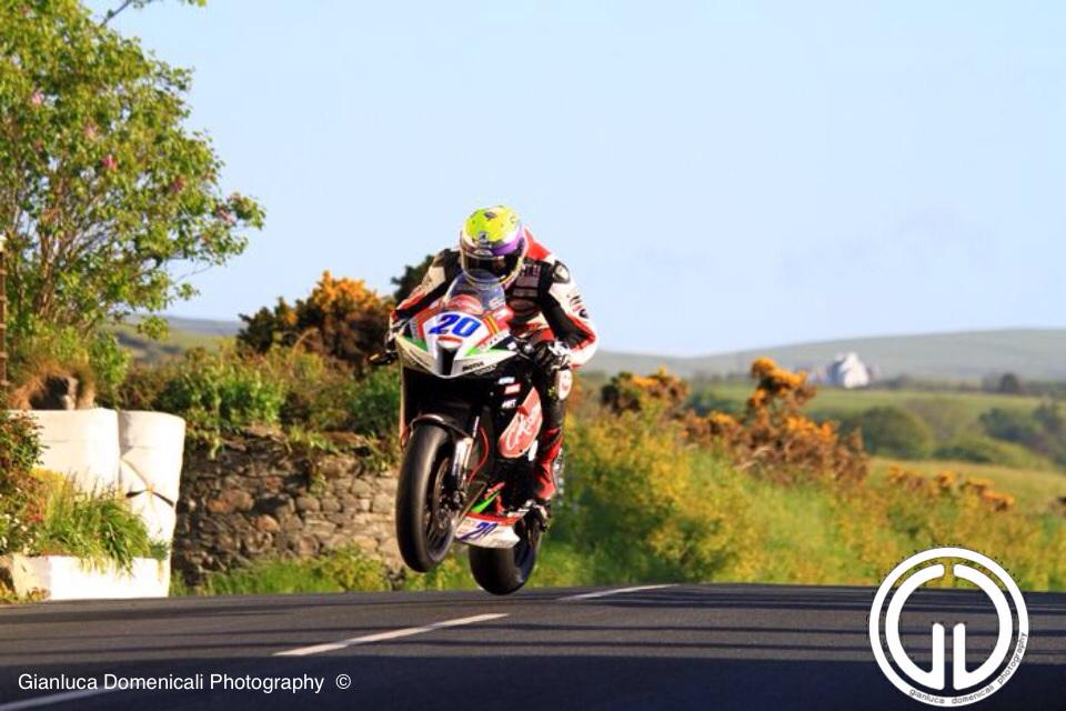 PHOTO_GD's tweet photo. KEEP UP THE GOOD PROGRESS JAMIE!GET WELL SOON @Jh44supporters @iom_tt @RoadRacingCore #helpthehammer #iomtt #44 http://t.co/yrY1sPLxcc