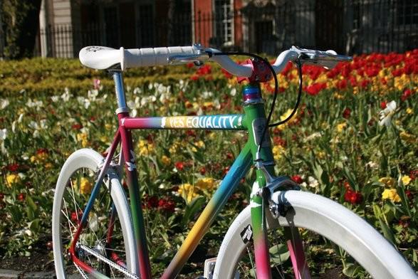 SafeRoutesNow's tweet photo. A great day for equality - we continue to fight for safe,
equitable, active communities for all. #lovewins http://t.co/xjbq0B38a2