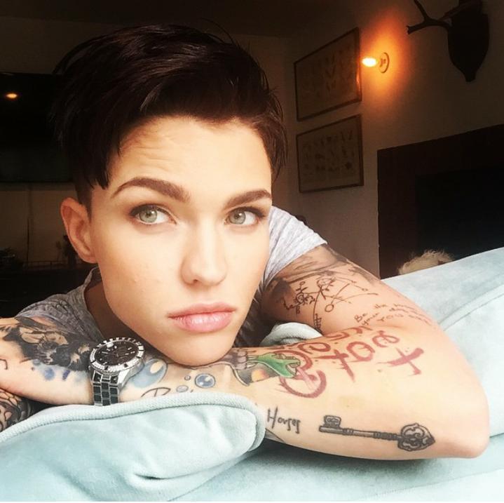 😨😍