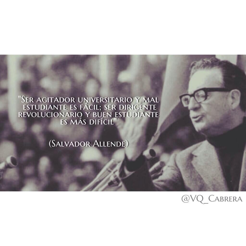 VQ_Cabrera's tweet photo. El doctor Salvador Allende no sólo dijo que era ser joven y revolucionario, sino que NO lo era #Natalicio http://t.co/baU3Gjm0Hd