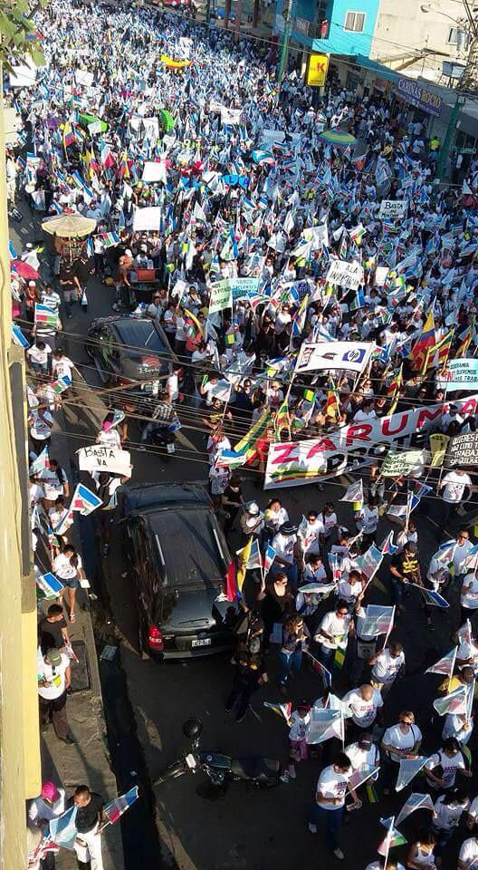 Susana_Cordova's tweet photo. #MachalaProtesta #ElOroProtesta http://t.co/m9NuoJomtK