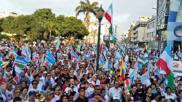 CarlosMaciasECU's tweet photo. Bien mi @machalaec CARAJO... http://t.co/MGLxKP0LLg