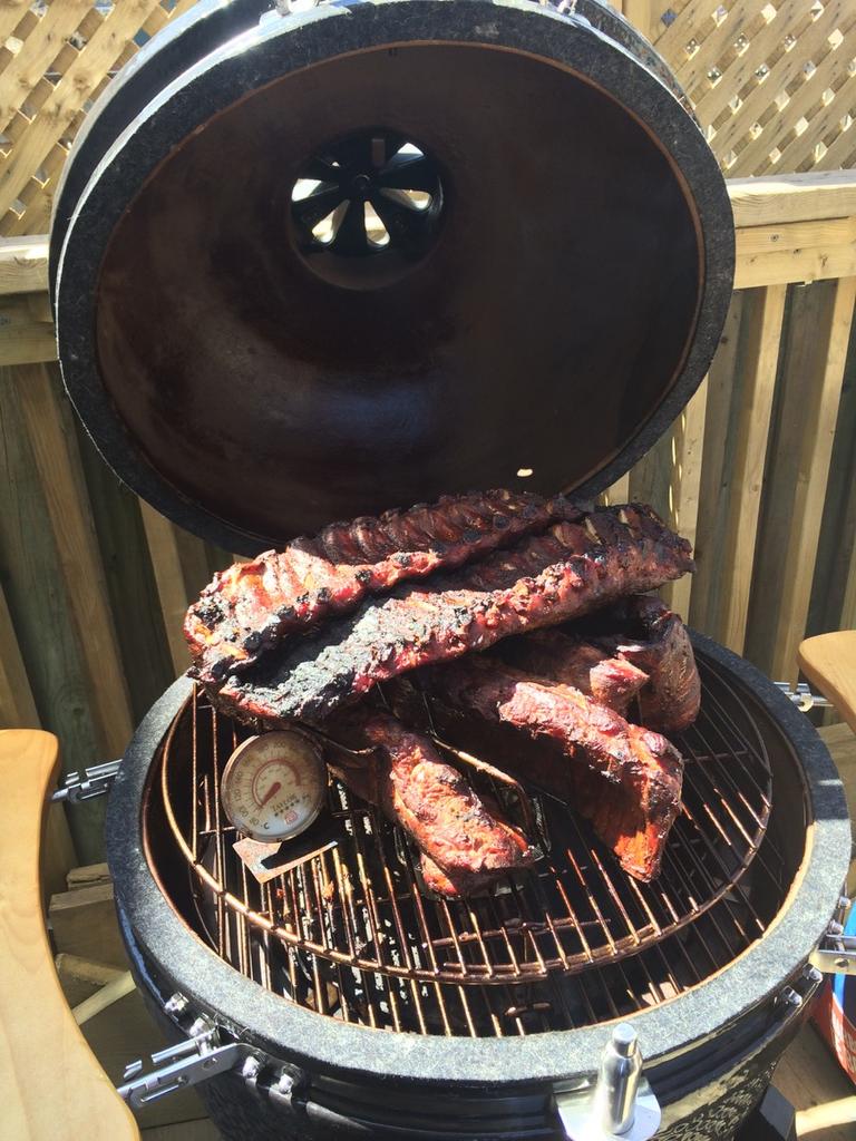 maolainband's tweet photo. Only one more sleep until: #RibsandRibsandRibs + #GoodTunes! + #RibFestWedding  @TorontoRibfest @WeddingGirlca http://t.co/YUnYWtx2Bs