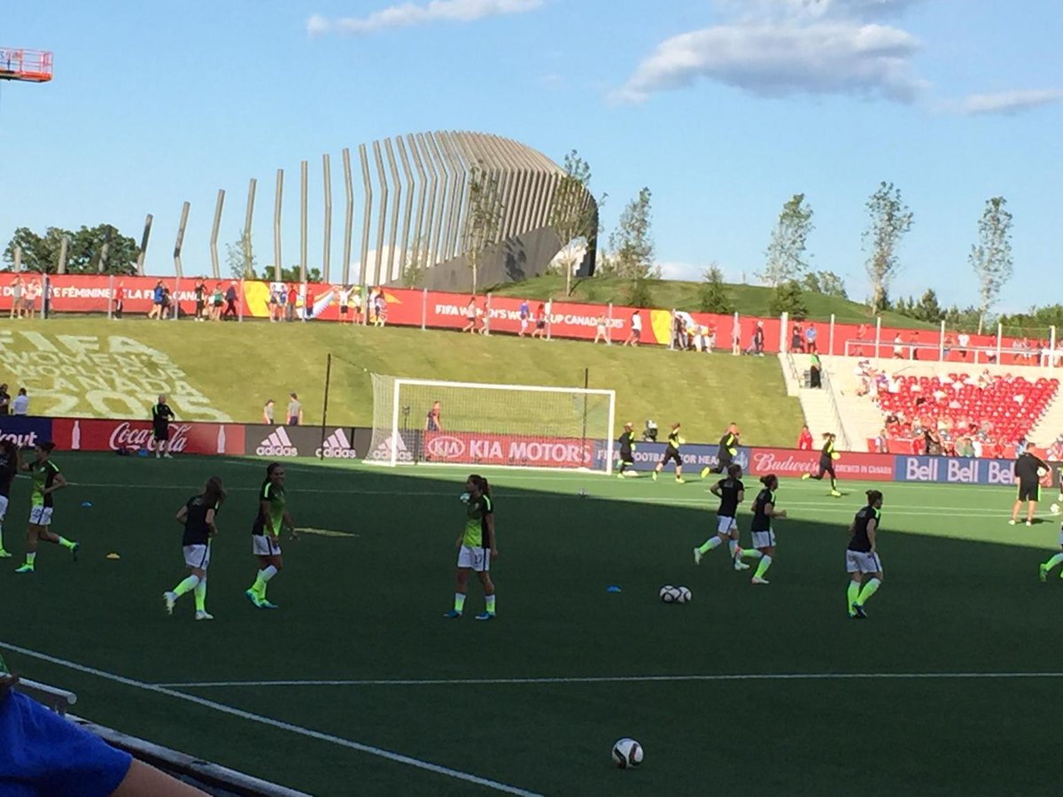 USWNT warm up!