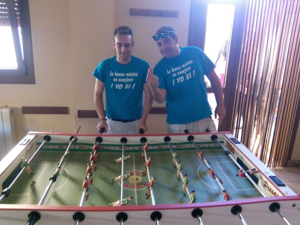 No ha faltado la partida de rigor en Montealegre