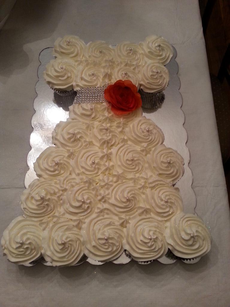 Dorisb521's tweet photo. My neighbor ...Tender Luvin Cupcakes 201-452-9041 Laura http://t.co/35msMfomrt