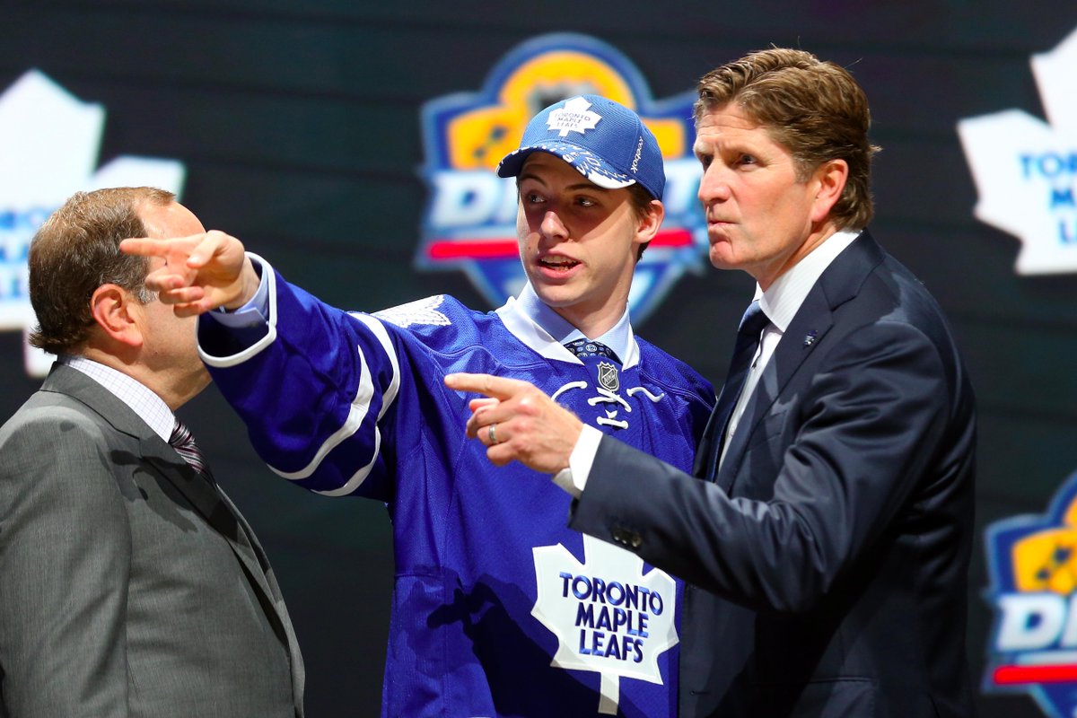 NHL's tweet photo. Toronto is this way, @Marner93. #NHLDraft http://t.co/e8Jo9YomIy