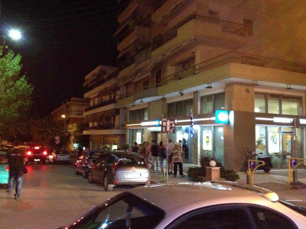 jamestheos's tweet photo. #referendum in #Greece leads to #bankrun 2:30 am and there are lines at the ATM #Grexit #Tsipras http://t.co/Eq7zEQajtJ