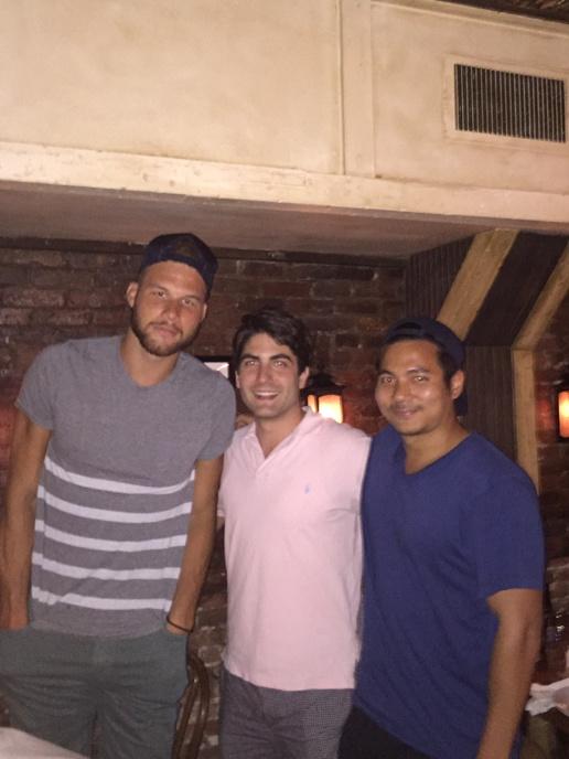 JForBENnetwork's tweet photo. Didn't get the backward cap memo. http://t.co/GsTiyabAGO