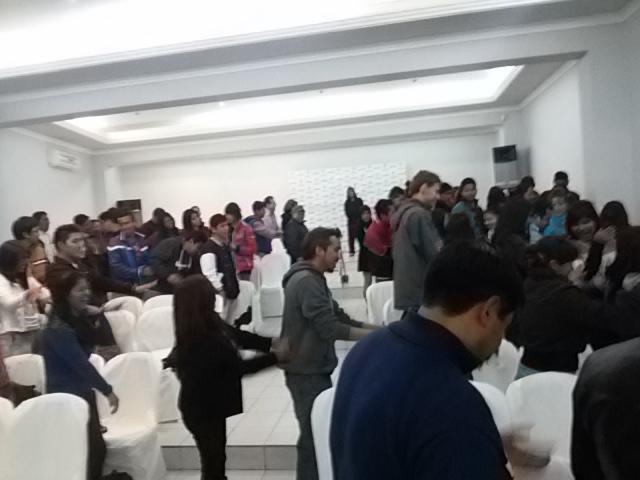 PeriodistaV's tweet photo. #PeriodistaV genera dinámica corporal en conversatorio @jpableques @ferluis78 @LaPublicaBO @diarioeldeber @BIDcultura http://t.co/zn1zLnqMBA