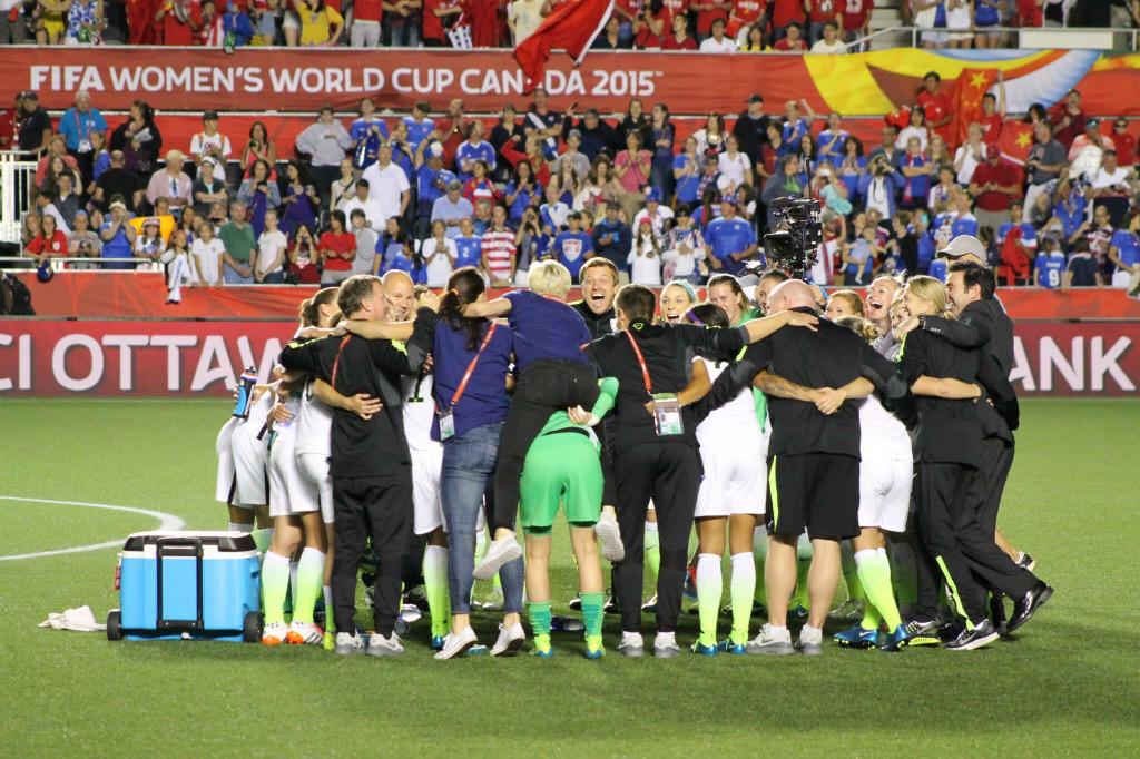 heymynameiskay's tweet photo. Just some photos I took at the USA vs China game tonight 🙈🇺🇸⚽️ #teamusa #usnwst #soccer #FIFAWWC @ussoccer_wnt http://t.co/Wfk8n2OLiQ