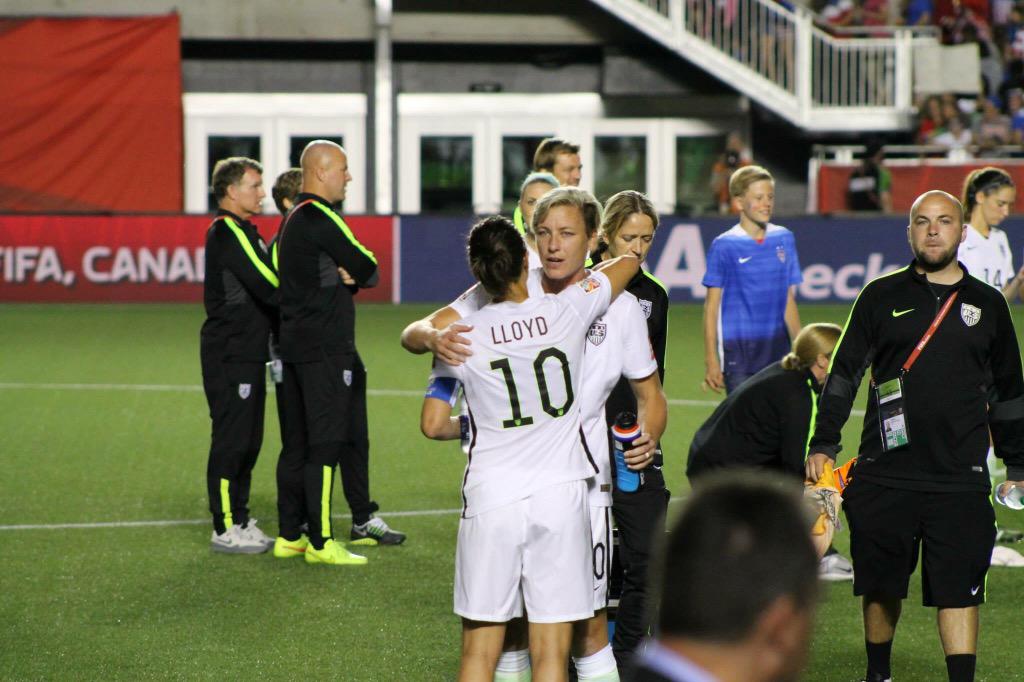 heymynameiskay's tweet photo. Just some photos I took at the USA vs China game tonight 🙈🇺🇸⚽️ #teamusa #usnwst #soccer #FIFAWWC @ussoccer_wnt http://t.co/8XwxzRAyqU