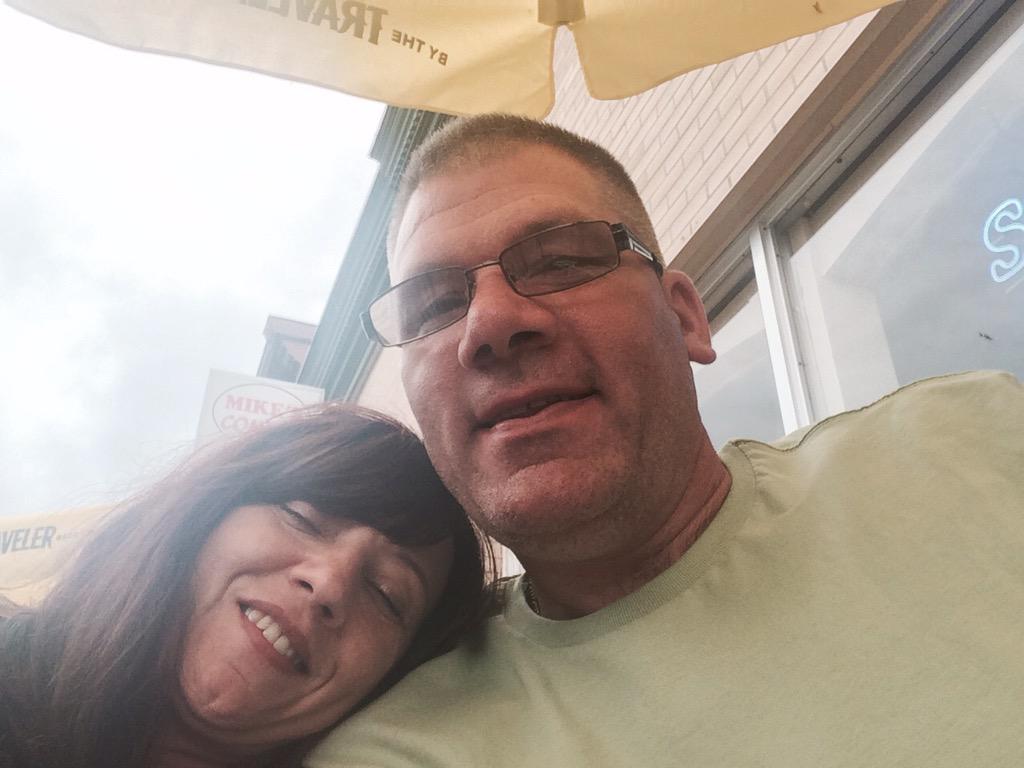j_debro's tweet photo. Shoutout to Mark and B for being adorable and taking selfies http://t.co/eVOB4jVftw