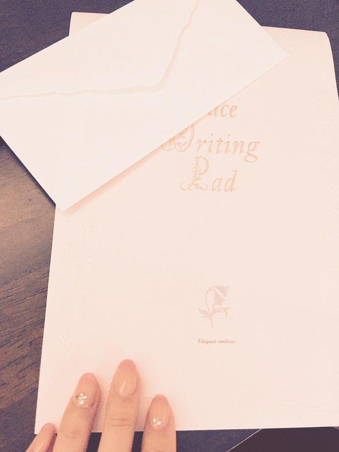 ぐっとくる結婚式スピーチに 友人代表おすすめ手紙形式の書き方 お呼ばれウェディング