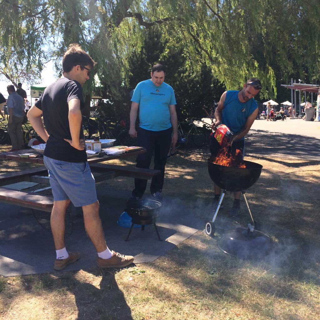 OsenCandice's tweet photo. More End of Q2 Product BBQ beach party pics #mobifydays http://t.co/4BGAtayhFT