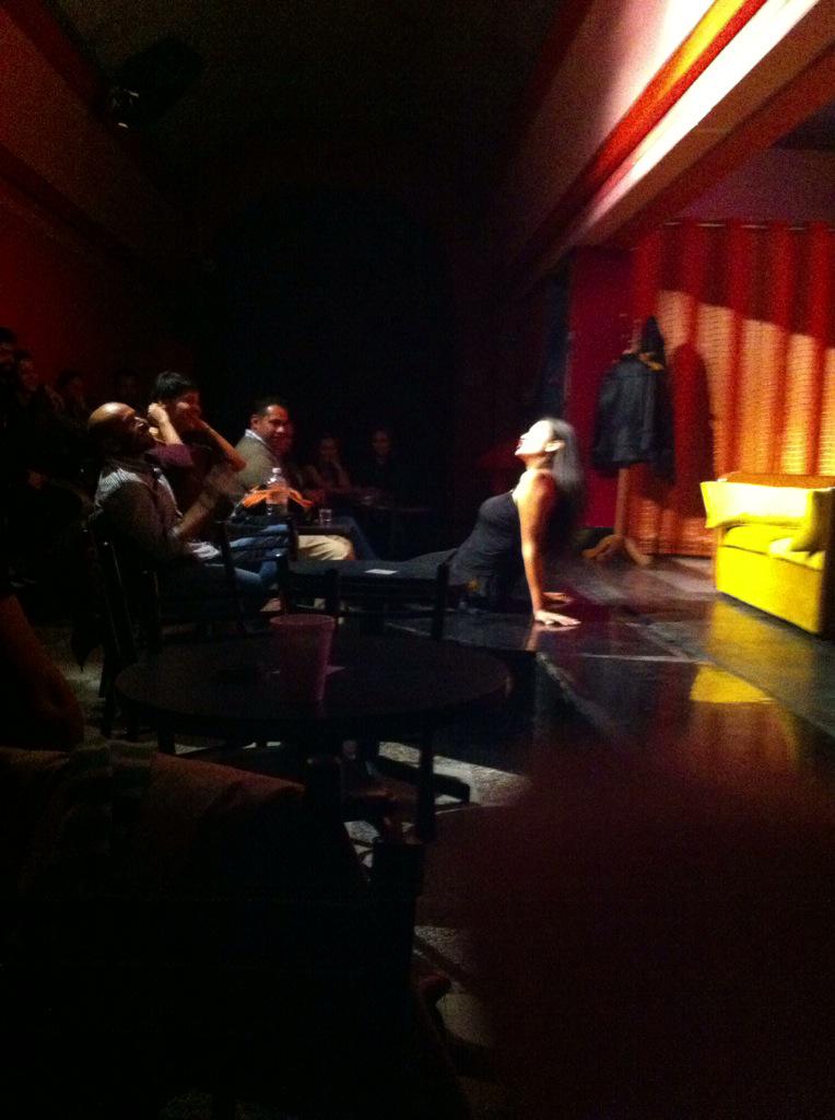TeatronDF's tweet photo. Y que la llevo directo al matadero... Como ser lesbiana y morir asesinada http://t.co/nTP4QGAZ1D
