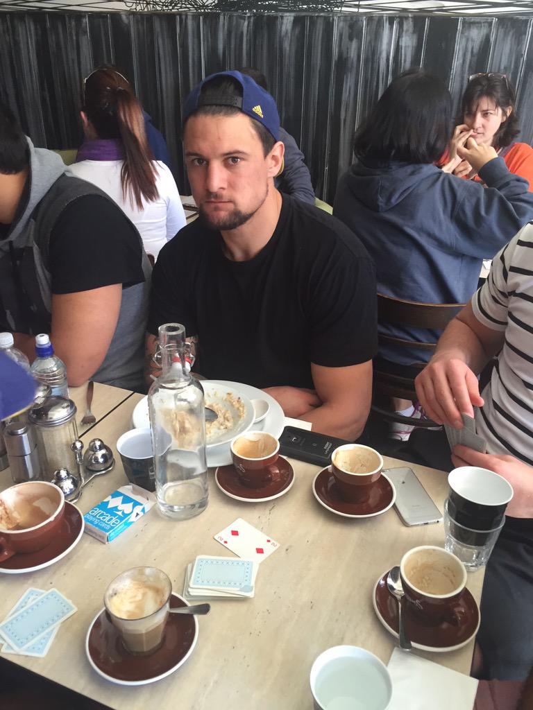 bigdel74's tweet photo. Watch your skinnies @MaoriGC put that cake back #fatty #landersontour #landers2015 http://t.co/CD8I9z01gT