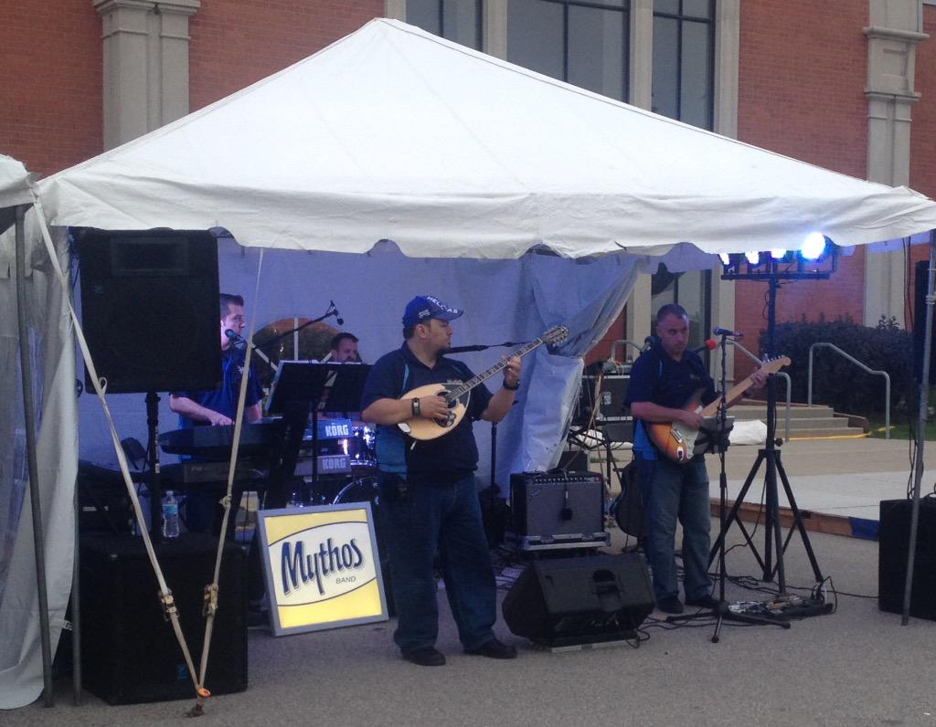 1031FreshRadio's tweet photo. Leeanne: Beauty night to be at the OPA festival!! Come grab a gyro and start your weekend right! http://t.co/xZVUx9ZKEH